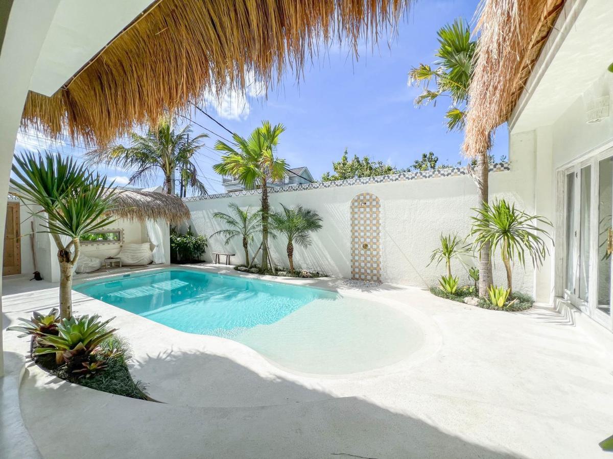 Casa Blanca Villa Canggu Buitenkant foto